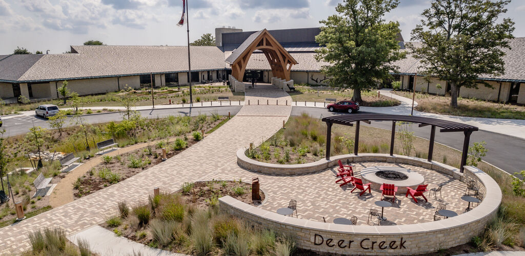 The front of Deer Creek Lodge