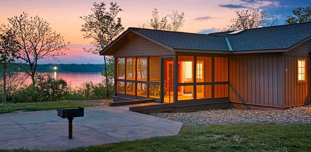 Lodging Options & Accommodations | Deer Creek State Park Lodge